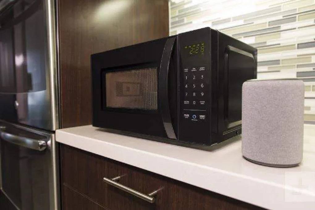 AmazonBasicsMicrowave - حول مطبخك إلي مطبخ ذكي بأقل تكلفة