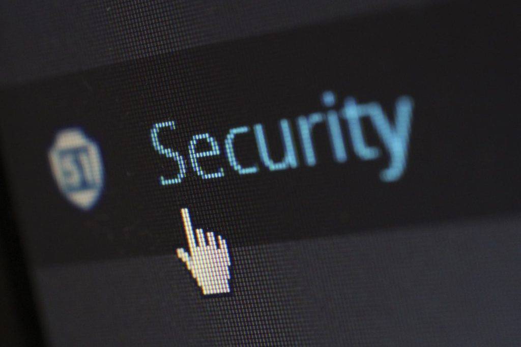 security protection anti virus software 60504 1024x682 - ملفات Google تعرف الكثير عنك، إليك كيفية إدارة نشاطك أو حذفه