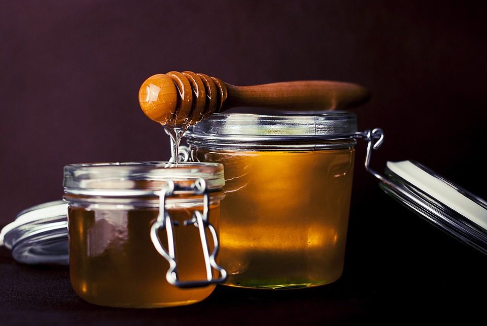 فوائد العسل على الريق ودوره في الوقاية من الأمراض