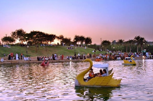   الالعاب المائيةحديقة لسلام الرياض