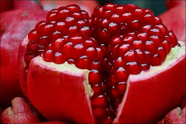 Pomegranate peel 2022 gtr hyrj h 11 - فوائد قشور الرمان